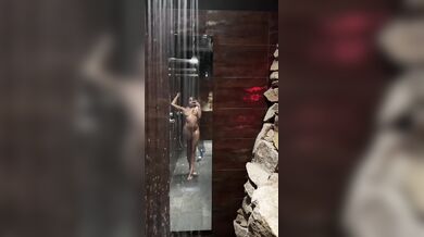 Martina Smeraldi nuda amatoriale