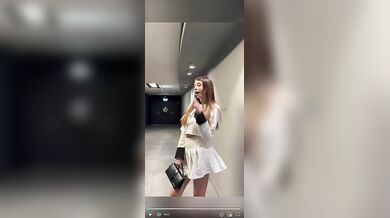 Voglio masturbarmi nel bagno del cinema