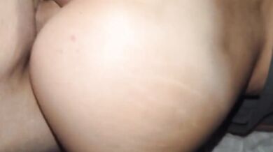 Il mio ragazzo ama scoparmi il culo