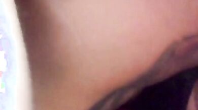 Dora prende un cazzo in culo e un in figa e poi ingoia