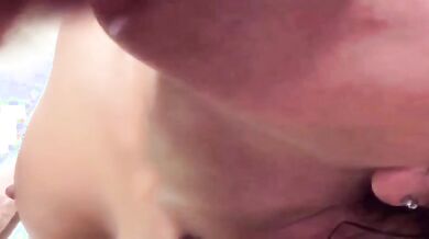 Dora prende un cazzo in culo e un in figa e poi ingoia