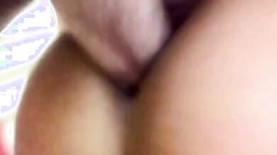 Dora prende un cazzo in culo e un in figa e poi ingoia