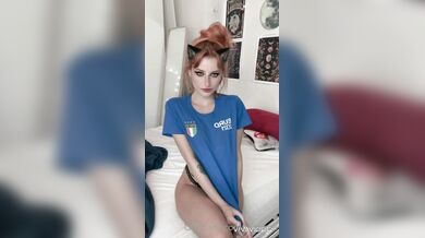 Rossa italiana social fica