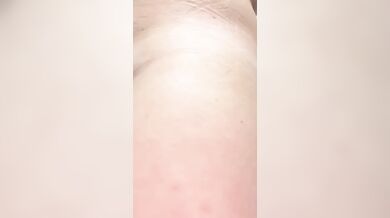 Moglie nuda in bagno fica bella depilata