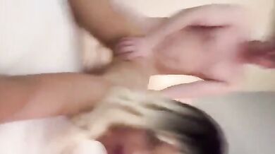 Max scopa bella biondina italiana