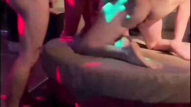 Gang bang al prive con dp moglie troia