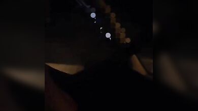 Moglie esibizionista guida in lingerie