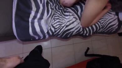 Fidanzato dotato mi sfonda bene la fica stretta