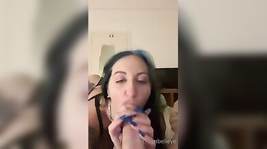 Pompino e bella scopata ragazza italiana tatuata tettona Of
