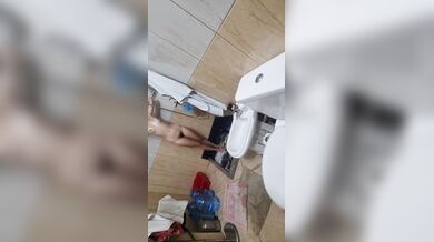 La mia donna che si fa la doccia