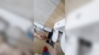 La mia donna che si fa la doccia