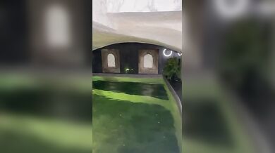 Ragazza rossa italiana tettona alla Spa