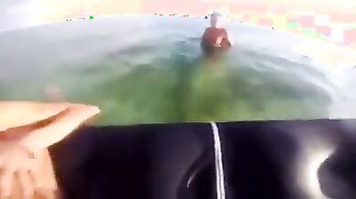 Alice succhia i cazzi al mare in vacanza