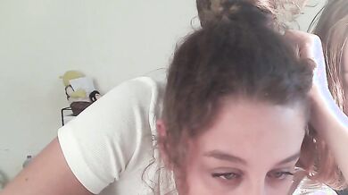 Amiche italiane fanno le zoccolette in cam