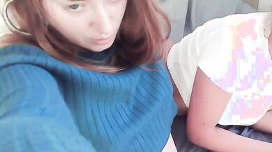 Amiche italiane fanno le zoccolette in cam