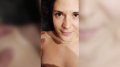 Viso bello e pulito e tu ci vuoi sborrare sopra?