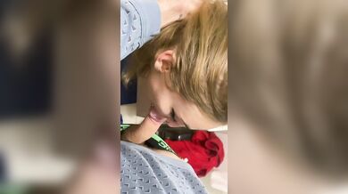 Ti piace brutto stronzo vero?