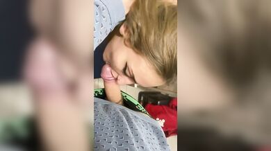 Ti piace brutto stronzo vero?