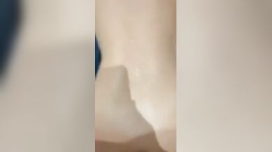 Biondina scopa con tecnico in hotel