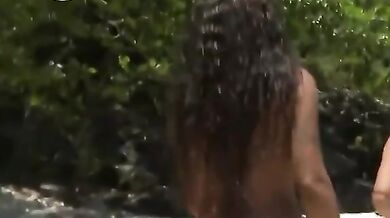 Jasmin Salvati bel culotto all'isola dei Famosi 2025