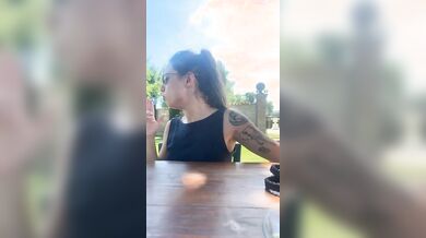 Pompino nel bagno del ristorante coppia italiana