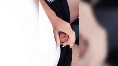 Incredibile sega della fidanzata in motorino