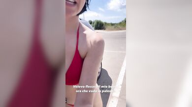 Linda Stabilini in bikini