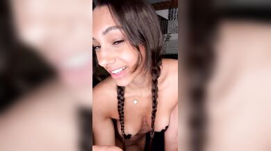 Piaciuta la live? Giulia scatenata Of