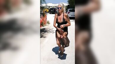 Moglie troia upskirt a Rimini