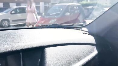 Carico prostituta in auto e la scopo