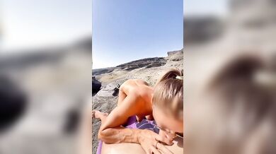 Sesso in spiaggia con sconosciuto