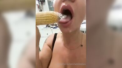 Umlediva spompina bella pannocchia e sel a infila tutta nella fica OF