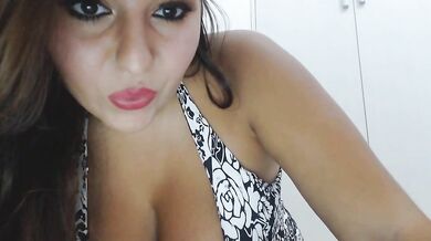 Ma che cazzo di segaiolo sei sfigato - Joi mistress italiana