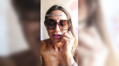 Cazzo aspetta mi rompi il culo lo hsai enorme - Selene1975 scopa in cantiere