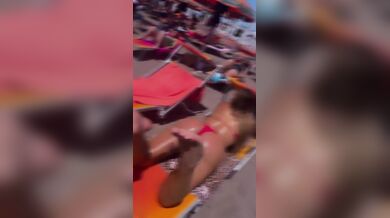 Alina Violenta in spiaggia