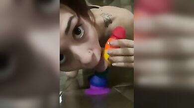 Elena spompina cazzo arcobaleno