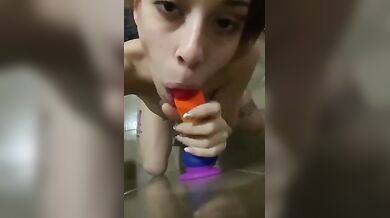 Elena spompina cazzo arcobaleno