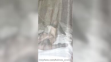 Sara Holmes masturbazione onlyfans