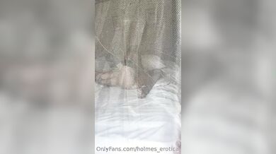 Sara Holmes masturbazione onlyfans