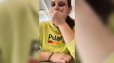 Faccio la troia al ristorante e in macchina