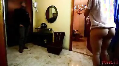 Alice90 scopata dal delivery