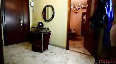 Alice90 scopata dal delivery