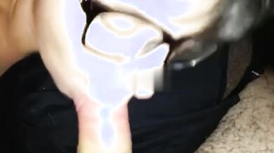 Pompino fidanzata con occhiali sborrata in faccia Pov