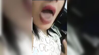 Napoletana si fa leccare la fica dal suo ragazzo