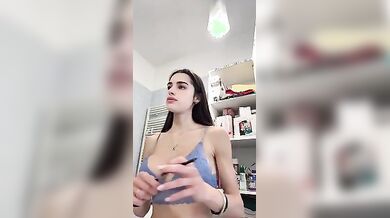 Francesca in reggisteno Bigo live