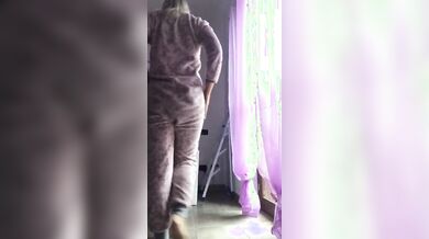 Carolina Barabaschi si masturba per i fans