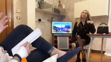 Colloqui con segretaria italiana tettona con scopata