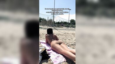 Greta del Toro in spiaggia lato b