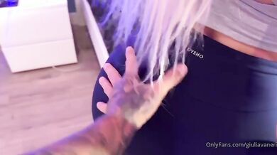 Giulia Vaneri e il personal trainer scopato davanti al conuto OF