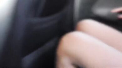 Sfizy esibizionismo in taxi